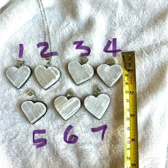 925 New Stock! Raw Selenite ❤️ Heart Pendants Necklace - Picture 4 of 4